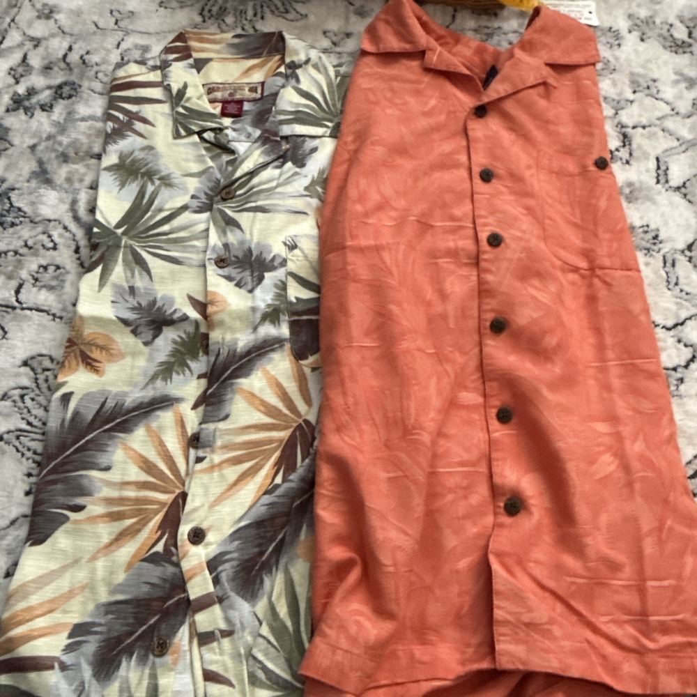 Lot of 2 Caribbean Joe Men's Hawaiian Shirt L Washable SS Textured Fabric Palm